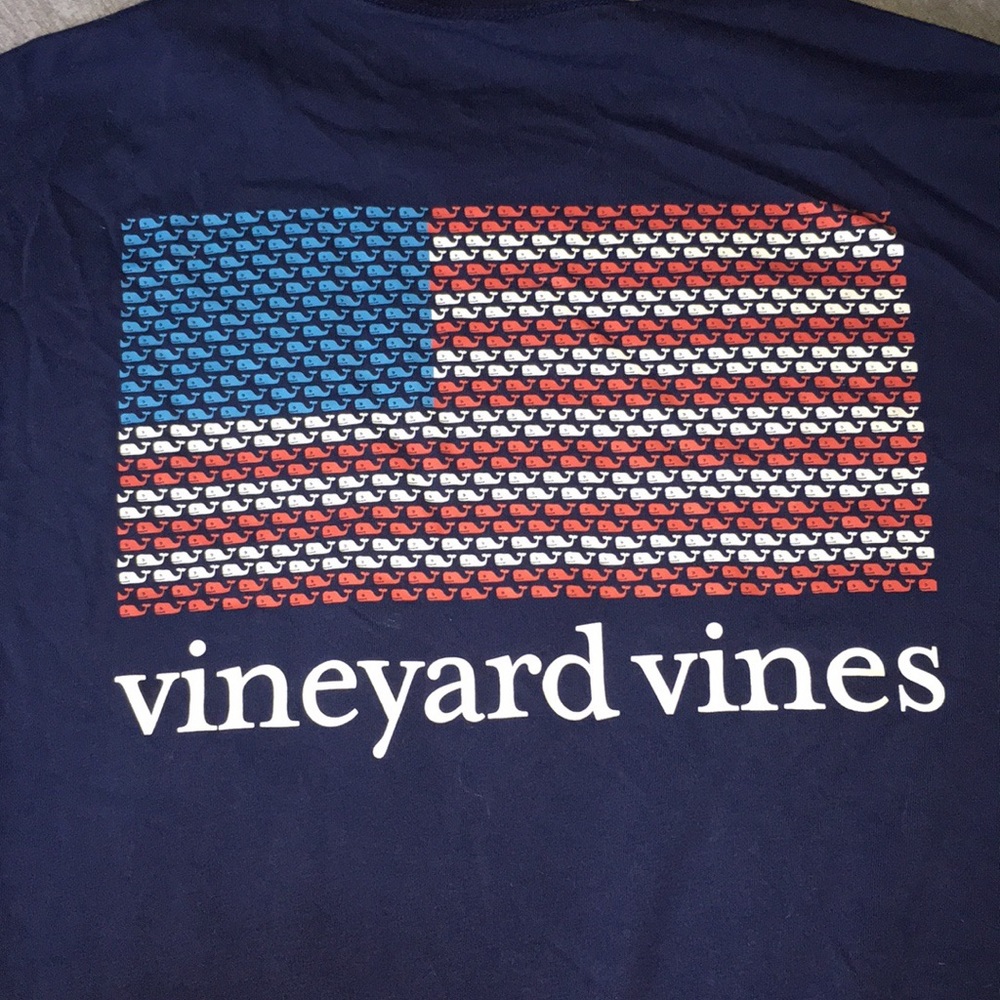 Vineyard Vines longsleeve tshirt